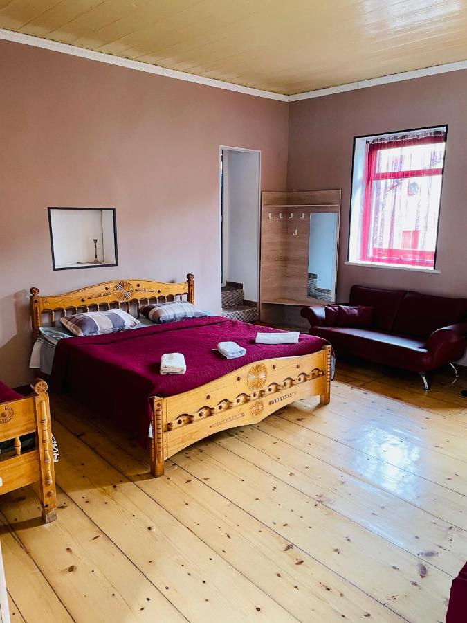 Travel Inn House Mestia • Მოგზაურის Სახლი エクステリア 写真