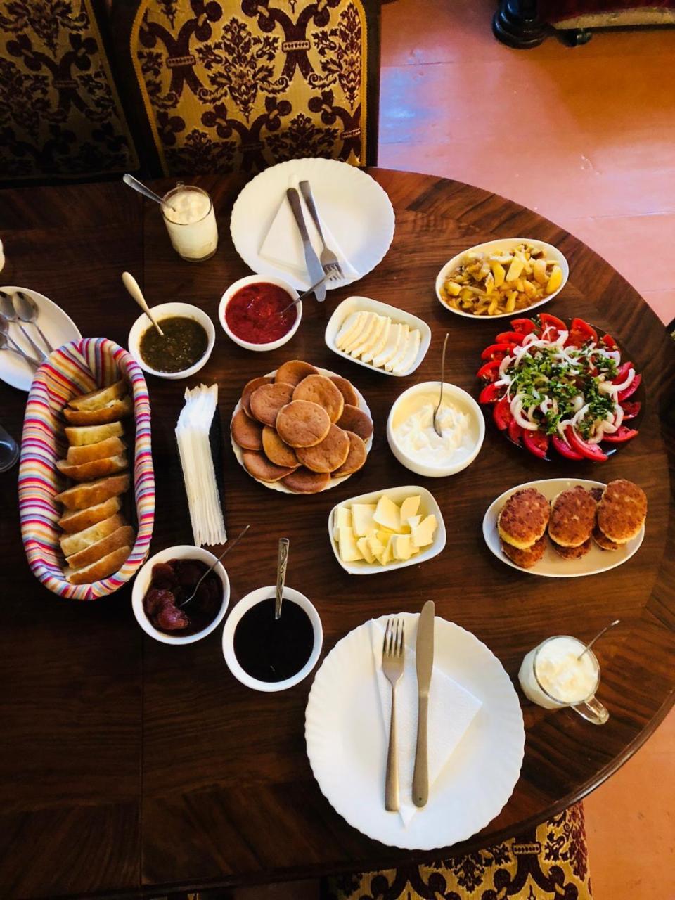 Travel Inn House Mestia • Მოგზაურის Სახლი エクステリア 写真
