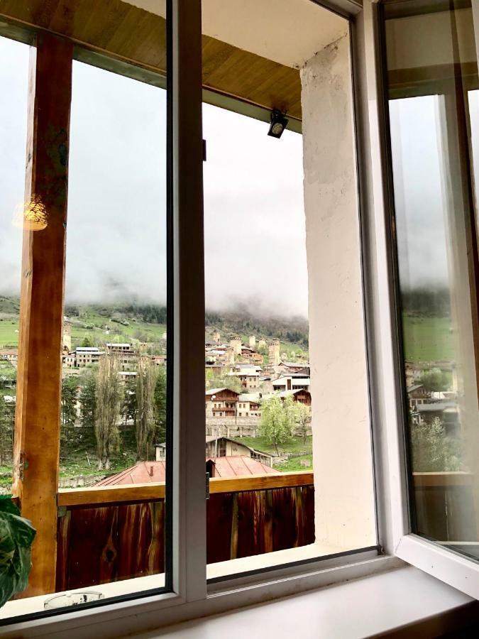 Travel Inn House Mestia • Მოგზაურის Სახლი エクステリア 写真