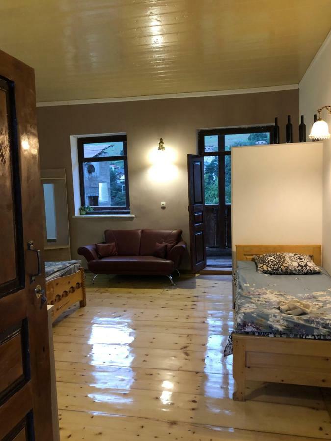 Travel Inn House Mestia • Მოგზაურის Სახლი エクステリア 写真