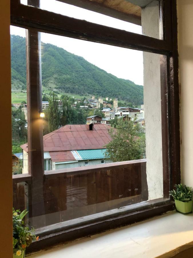 Travel Inn House Mestia • Მოგზაურის Სახლი エクステリア 写真