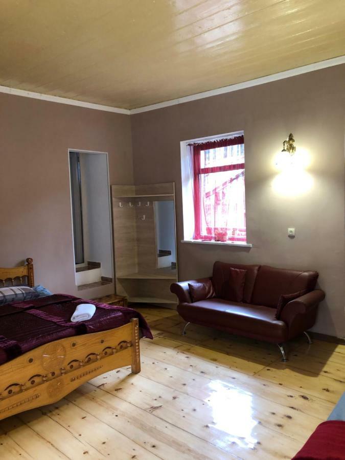 Travel Inn House Mestia • Მოგზაურის Სახლი エクステリア 写真